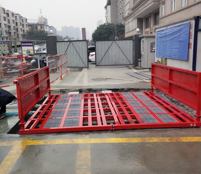 为什么施工场地都要安装工程洗车机(图1) 为什么施工场地都要安装工程洗车机(图1)