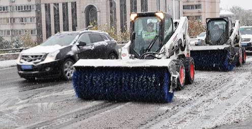 乌鲁木齐扫雪设备：机械化助力清理积雪